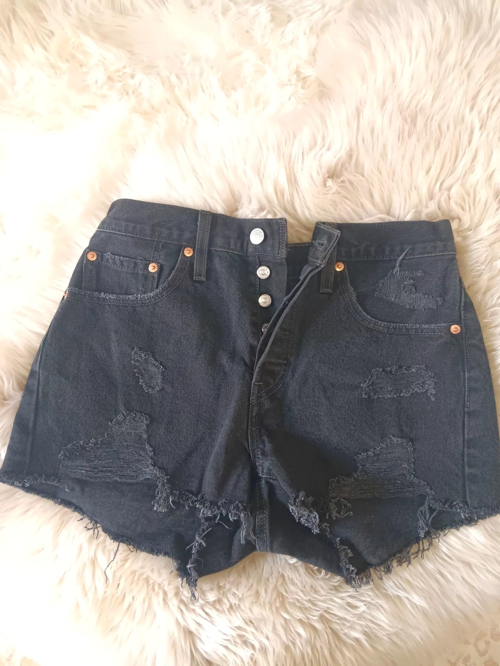 ✨️Levi's Black Distressed 501 Cutoff High-Rise Black Denim Jean Shorts✨️